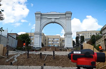 В Саратове строят спуск к Волге от Триумфальной арки